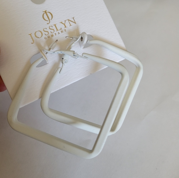 🌟New White Square Hoop Earrings Josslyn Company Retro - Picture 3 of 4